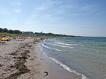 Der 8 km lange Sandstrand von Glowe